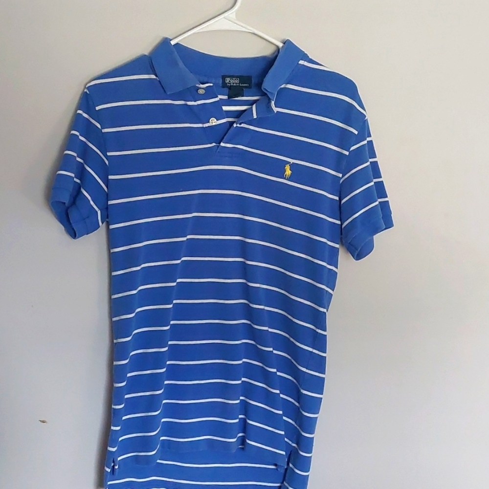 Boys polo size 18/20.